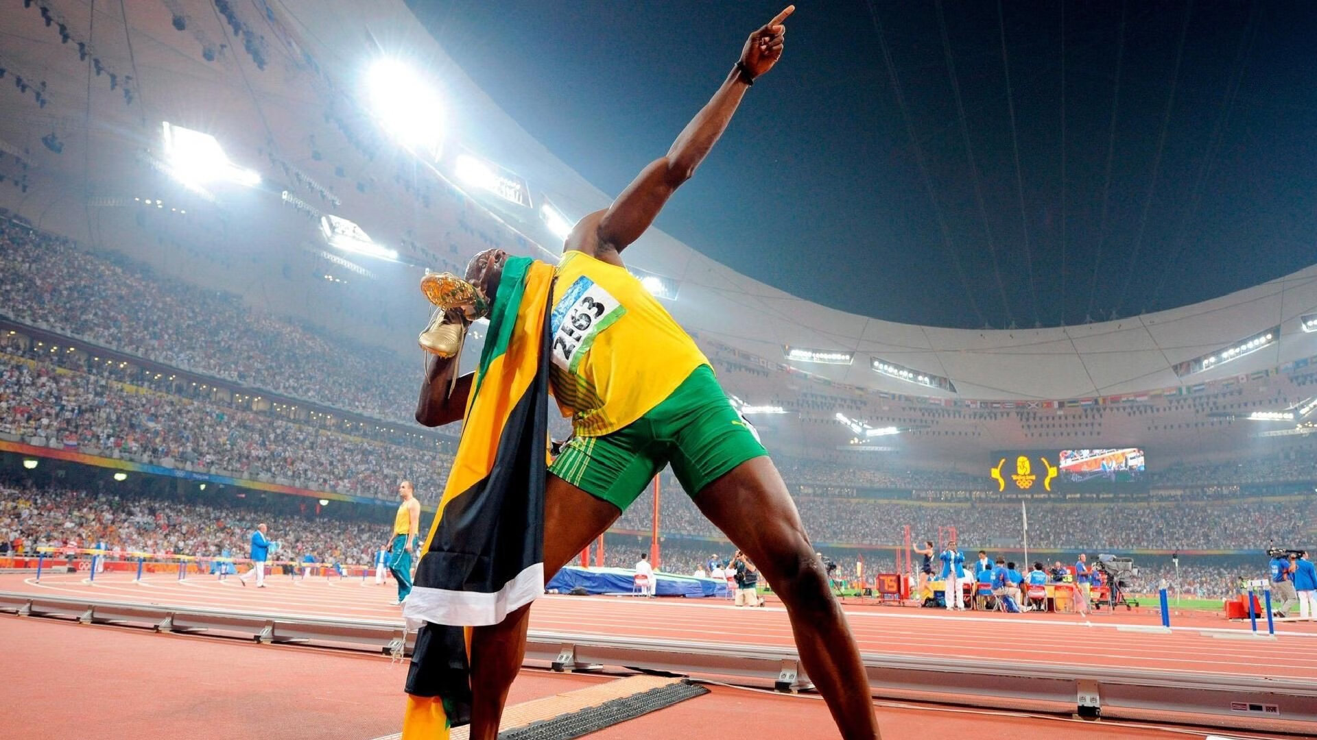 “尼古拉斯·桑特基的传球与进攻结合，推动阿根廷美洲狮队迈向世界巅峰”